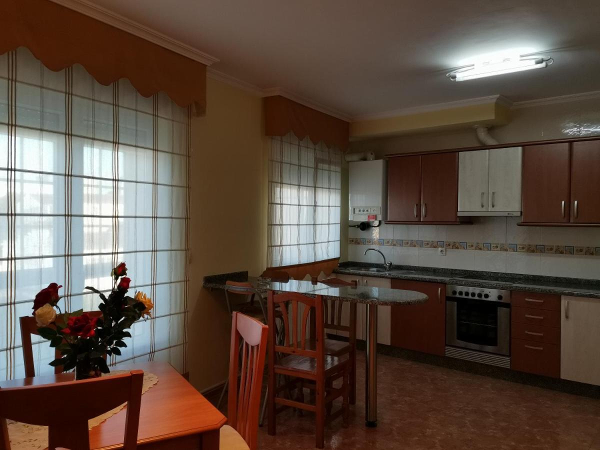Ferienwohnung Apartamento Proximo A Playa Llas Foz Exterior foto